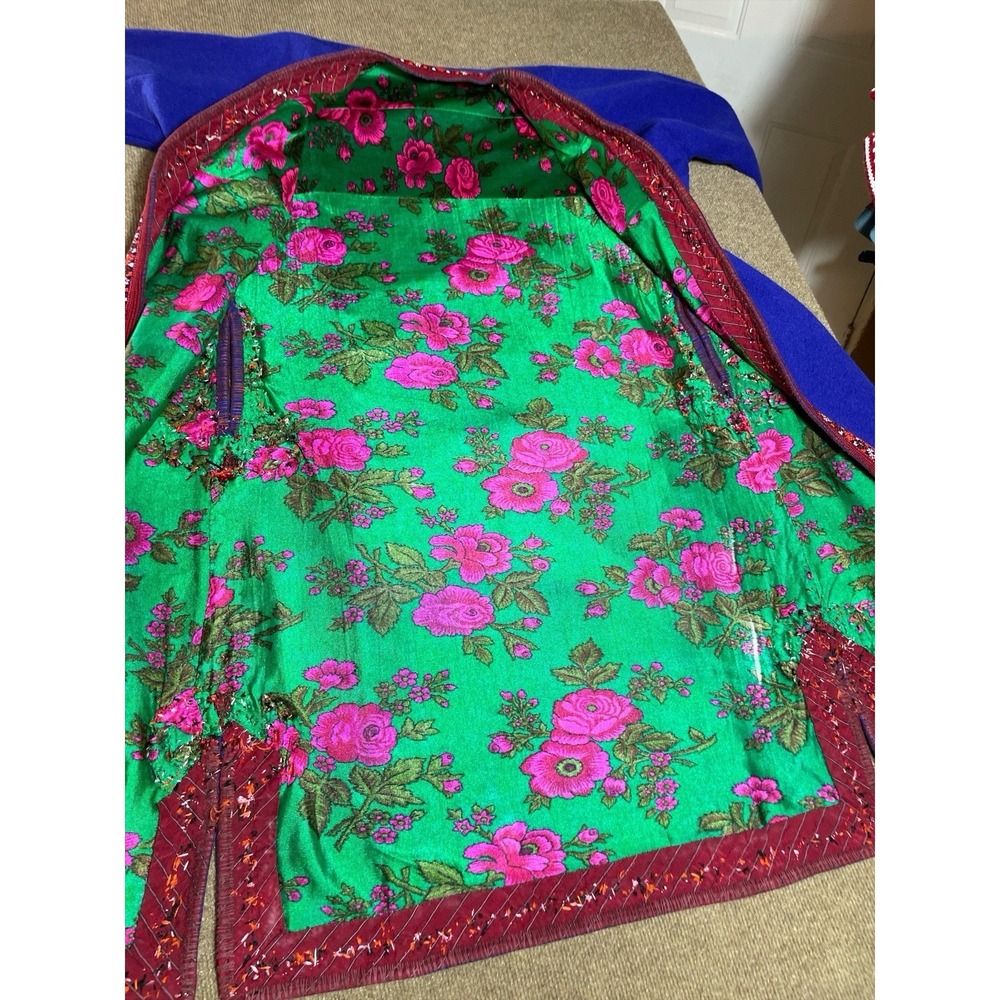 Turkmen Silk Embroidered Coat and Chapan, Antique Kaftan, Kimono, Wool Silk Embr - Picture 5 of 8